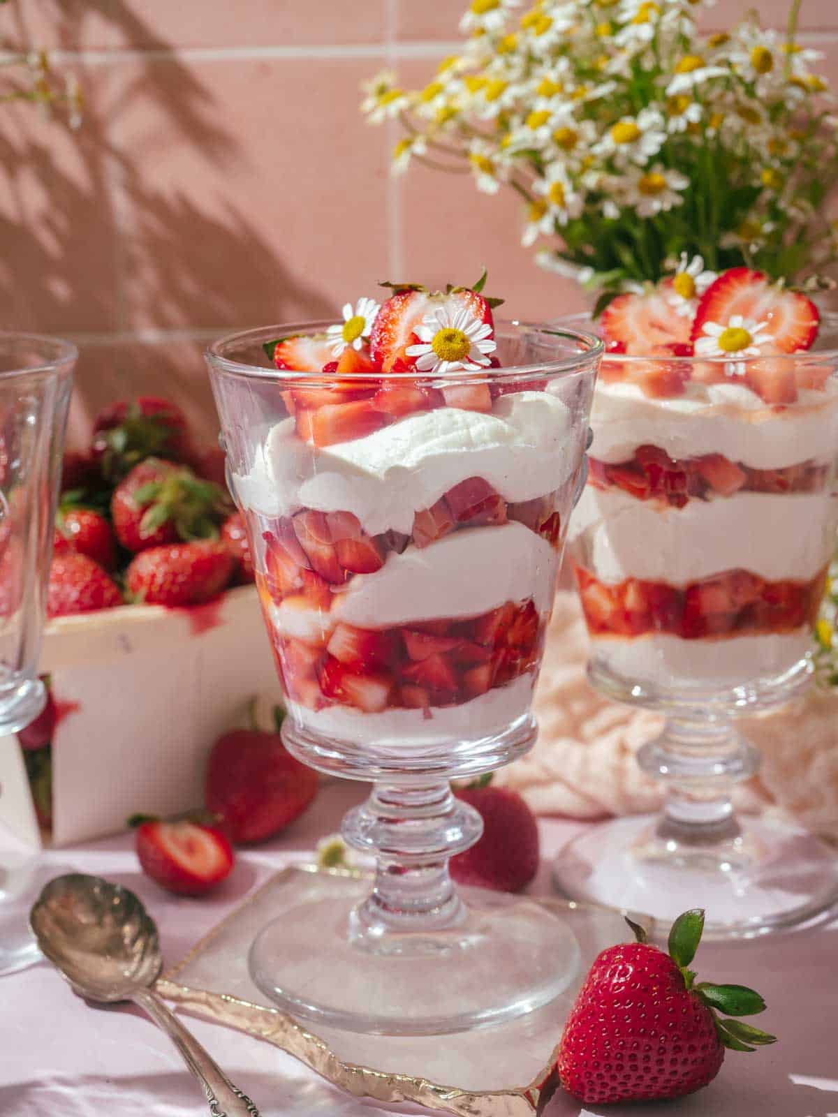 Desertas su mascarpone: kremiškas, lengvas ir ypač greitai pagaminamas